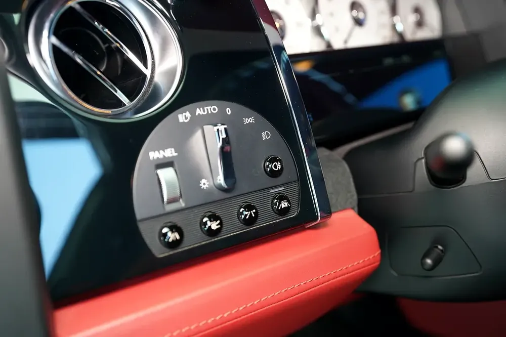 4 BUTTONS | STARLIGHT | REAR ENTERTAINMENT | GCC | GHOST SERIES 2 | WARRANTY AVAILABLE - Image 7