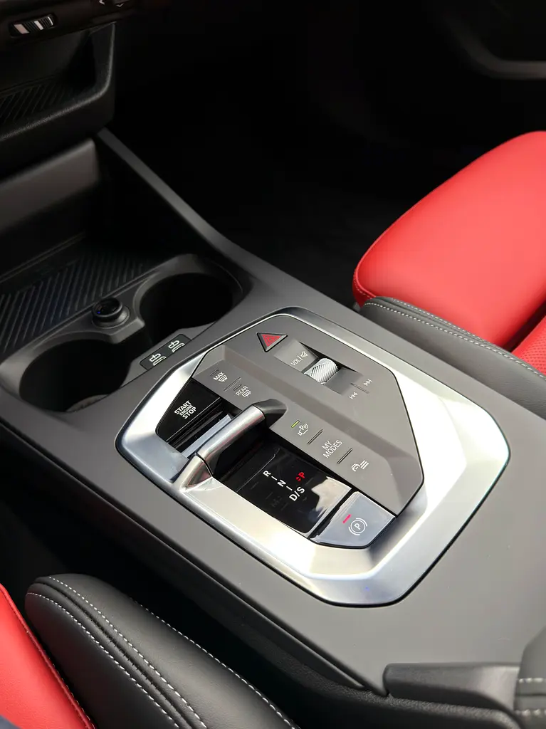 M235i xDrive M Sport (317 HP) - GCC Specs - 5 Years Warranty - 5 Years Free Service. Free insurance - Image 15