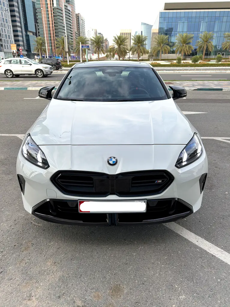 M235i xDrive M Sport (317 HP) - GCC Specs - 5 Years Warranty - 5 Years Free Service. Free insurance - Image 4