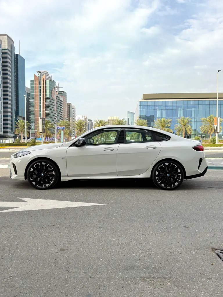 M235i xDrive M Sport (317 HP) - GCC Specs - 5 Years Warranty - 5 Years Free Service. Free insurance - Image 5