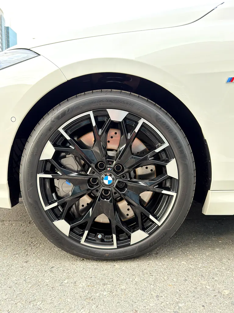 M235i xDrive M Sport (317 HP) - GCC Specs - 5 Years Warranty - 5 Years Free Service. Free insurance - Image 6