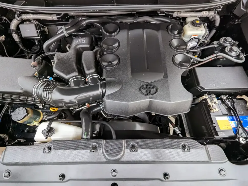 TOYOTA PRADO 2018 GCC V6 4.0L IN EXCELLENT CONDITION - Image 12