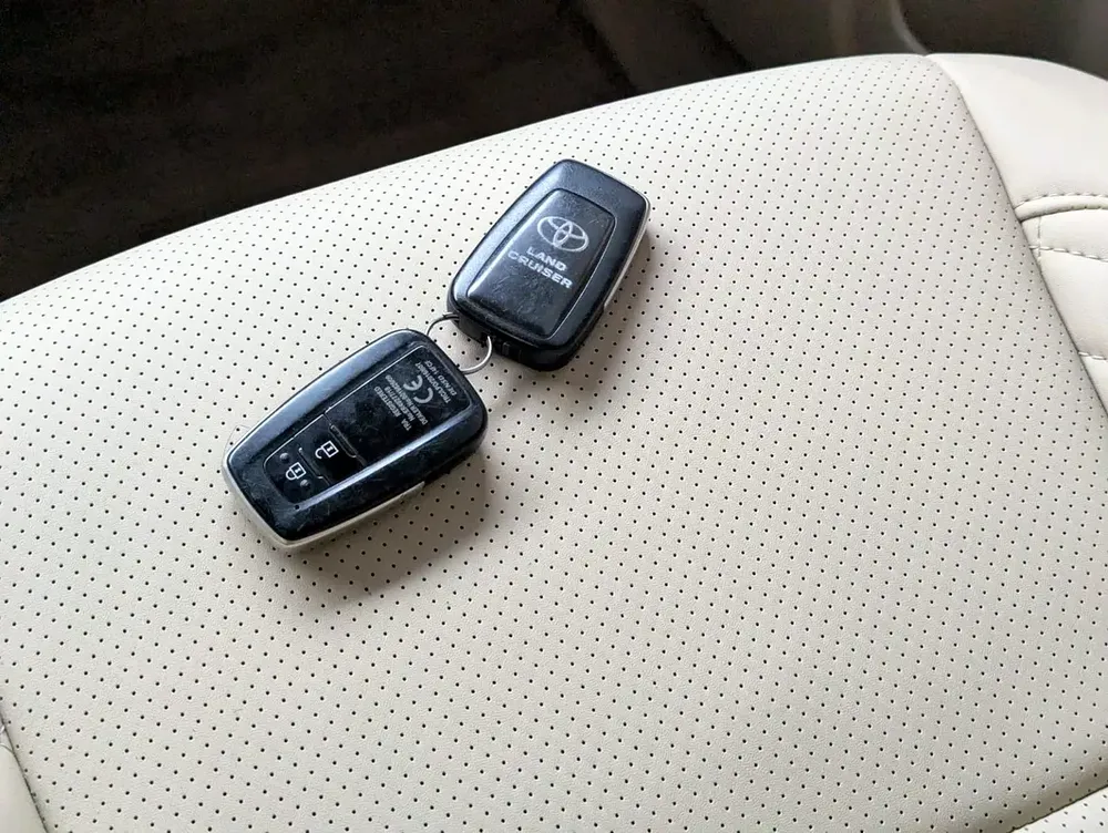 TOYOTA PRADO 2018 GCC V6 4.0L IN EXCELLENT CONDITION - Image 8
