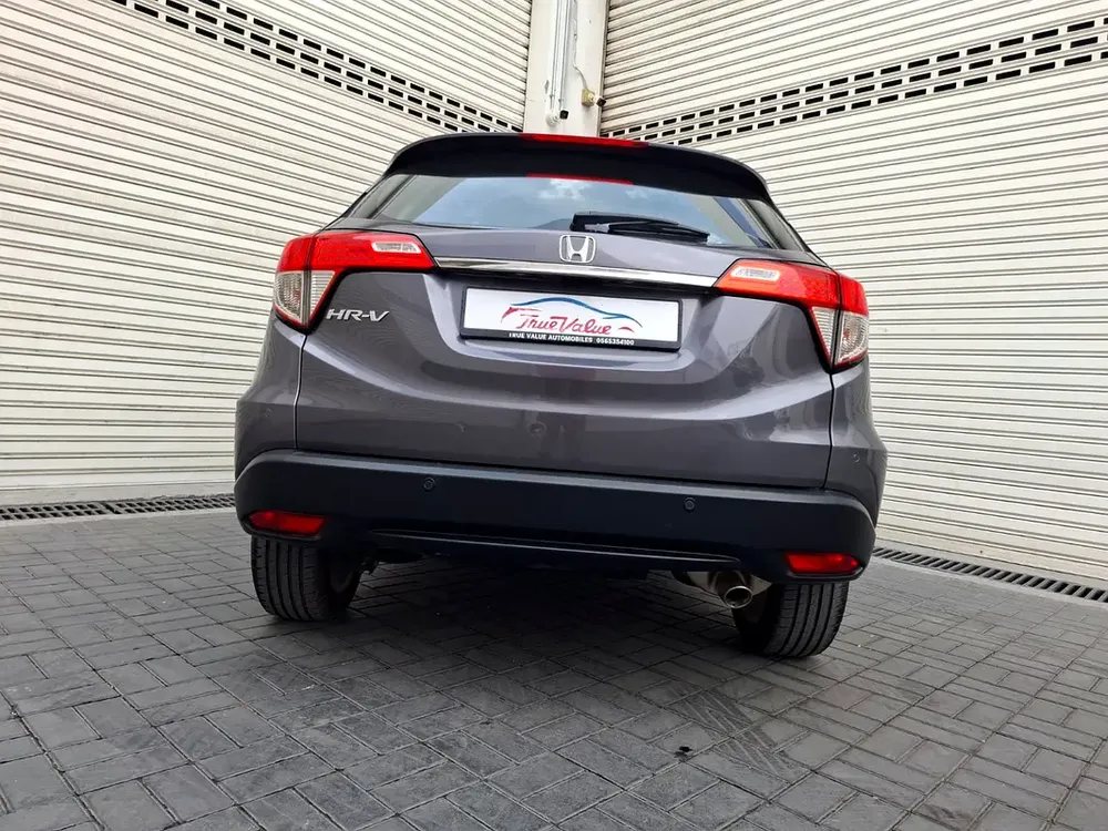 Honda HRV 2021 full service history accident free single owner - Image 9