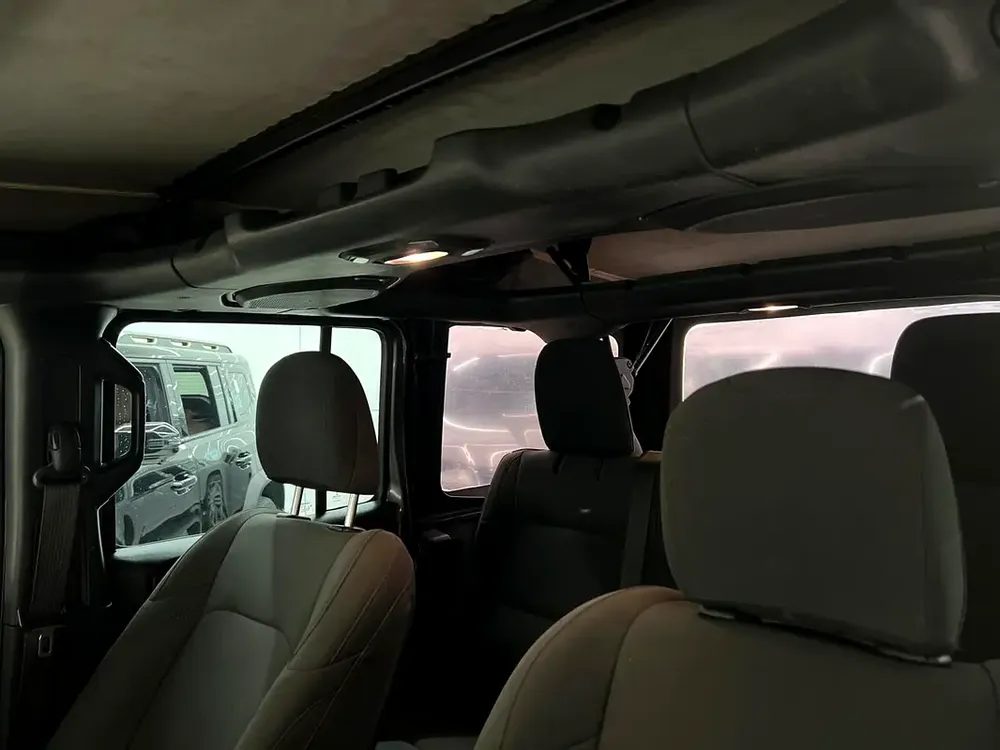 2019 JEEP WRANGLER UNLIMITED SPORTS IN EXCELLENT CONDITION - Image 10