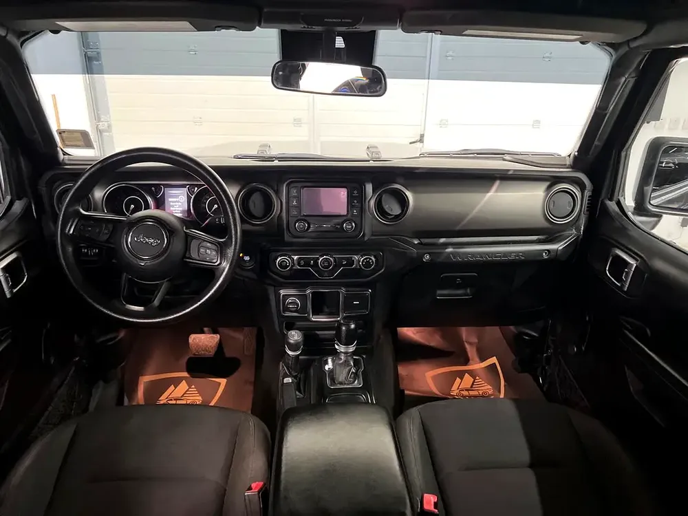 2019 JEEP WRANGLER UNLIMITED SPORTS IN EXCELLENT CONDITION - Image 7