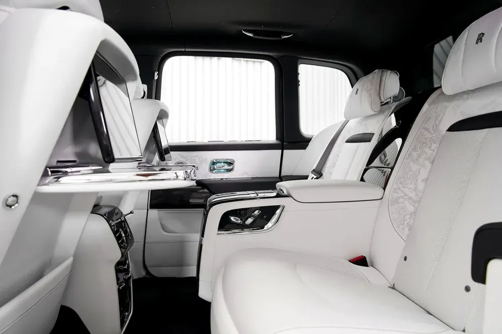 ROLLS ROYCE CULLINAN BLACK BADGE, 2026, GCC, WARRANTY AND SERVICE CONTRACT, ZERO, SPECIAL ORDERED - Image 12