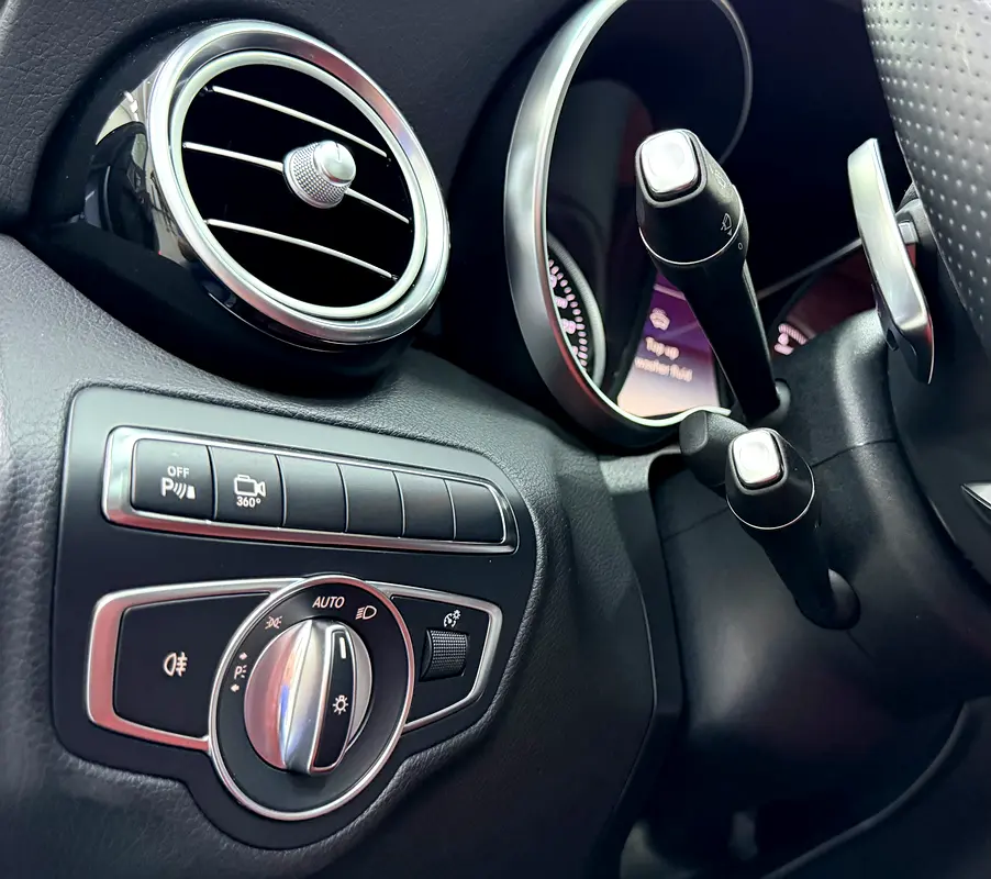 GCC .. FSH .. AMG .. Perfect condition .. 4CYL .. - Image 9