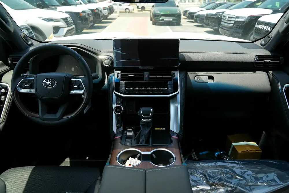 2026 Toyota Land Cruiser GXR 3.3 DSL Radar JBL - Image 16