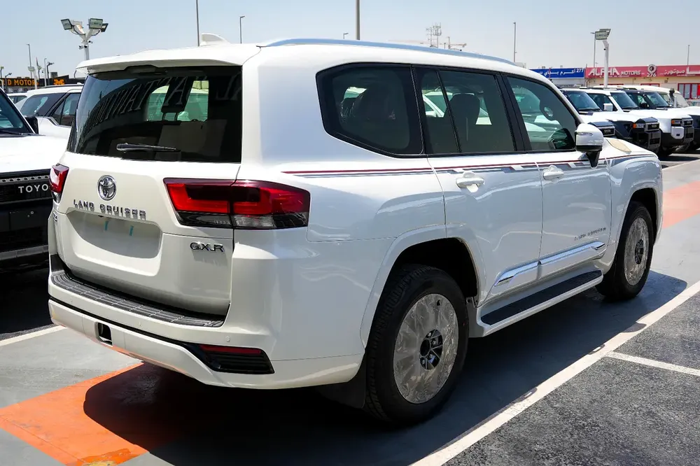 2026 Toyota Land Cruiser GXR 3.3 DSL Radar JBL - Image 5