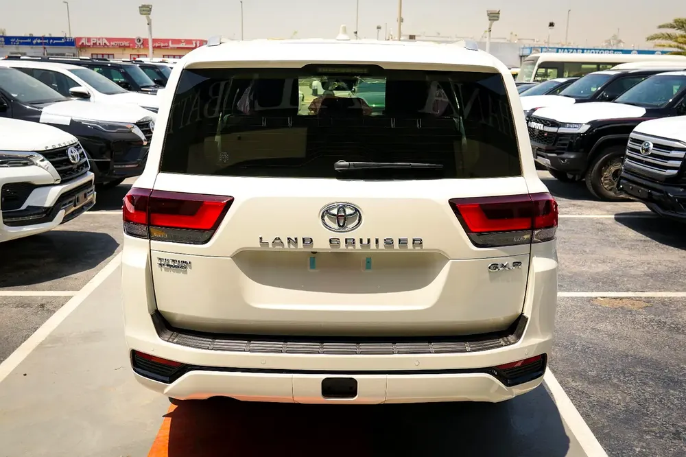 2026 Toyota Land Cruiser GXR 3.3 DSL Radar JBL - Image 6