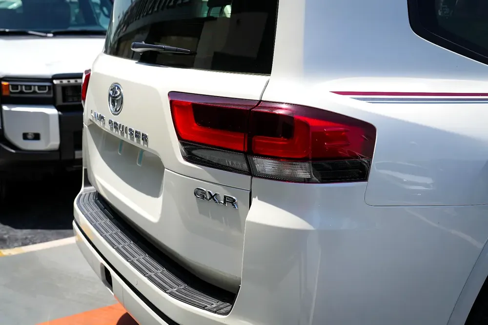 2026 Toyota Land Cruiser GXR 3.3 DSL Radar JBL - Image 7