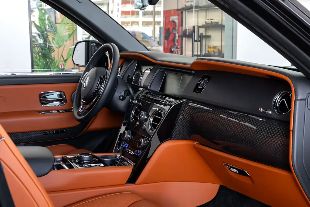 Rolls-Royce Cullinan | Black Badge | GCC Specs | Dealer Warranty & Service Contract (AGMC) | 202 - Image 17
