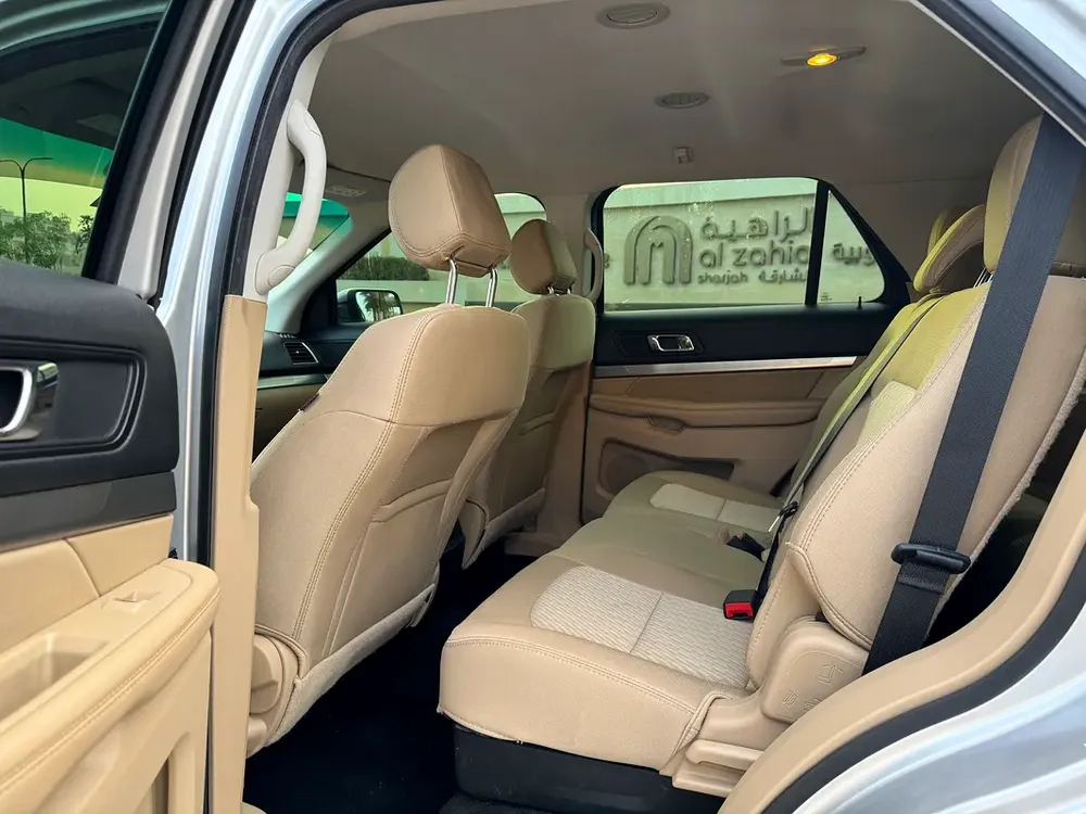 4x4 2017 GCC Ford Explorer // Super Clean// No Accident Or Mechanical Issue// Fully Maintained Car - Image 9