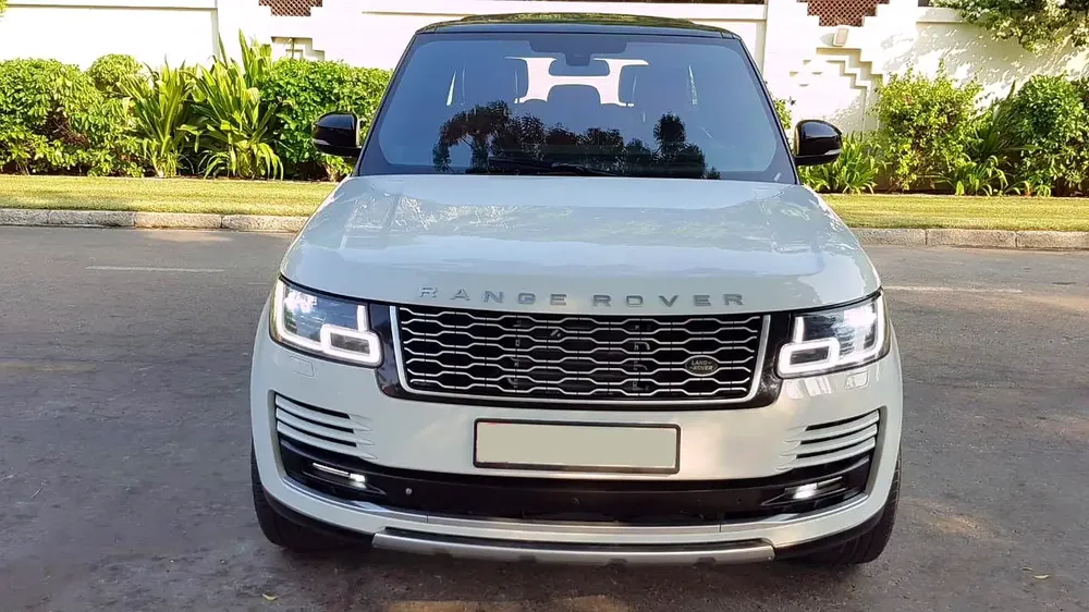 VIP 2021 FACELIFT RANGE ROVER VOGUE .. F.S.H .. FULLY LOADED … TOP RANGE .. RED INTERIOR - Image 5