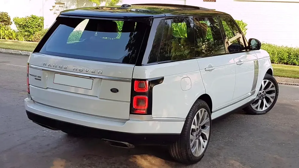 VIP 2021 FACELIFT RANGE ROVER VOGUE .. F.S.H .. FULLY LOADED … TOP RANGE .. RED INTERIOR - Image 8
