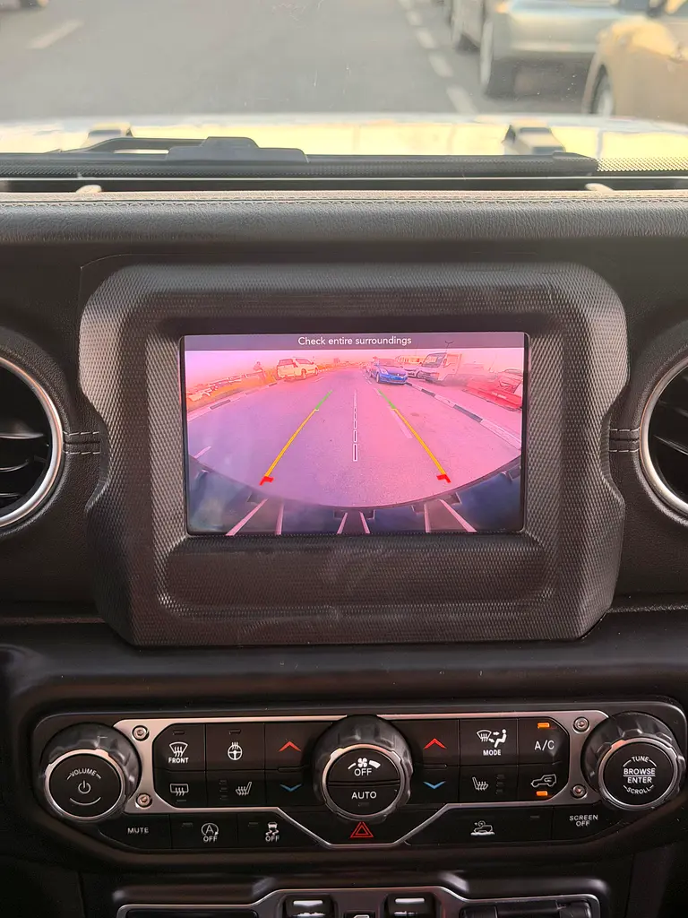 Jeep Wrangler Unlimited Sahara 2022 - 4x4 - Low Mileage - Ready for Adventure - Image 8