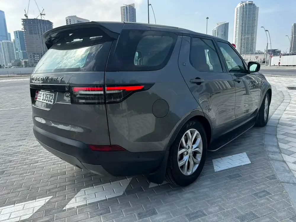 Land Rover Discovery SE 2019, GCC Specs - Image 4