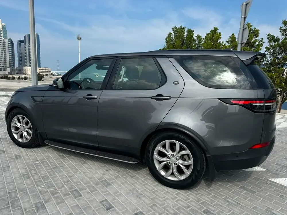 Land Rover Discovery SE 2019, GCC Specs - Image 7