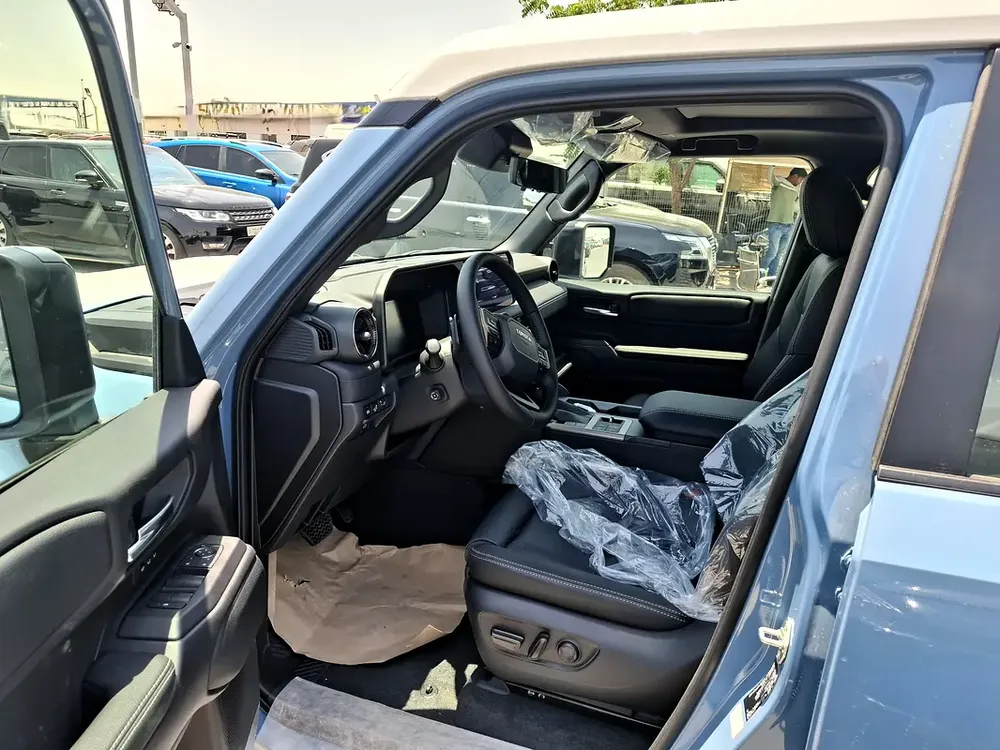 Toyota Prado Adventure 2.4L 2026 GCC Blue inside Black (Export Only) - Image 6