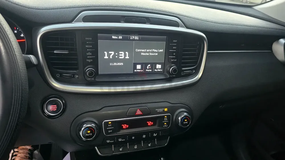 KIA Sorento SX Limited - Full-Option / Top Trim) - 2019 - Image 5
