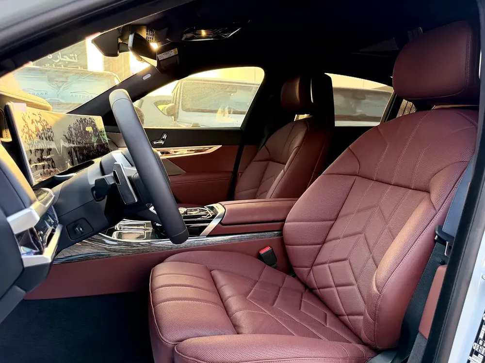 BMW 7-Series 735i 2026 GCC Specs - Image 6