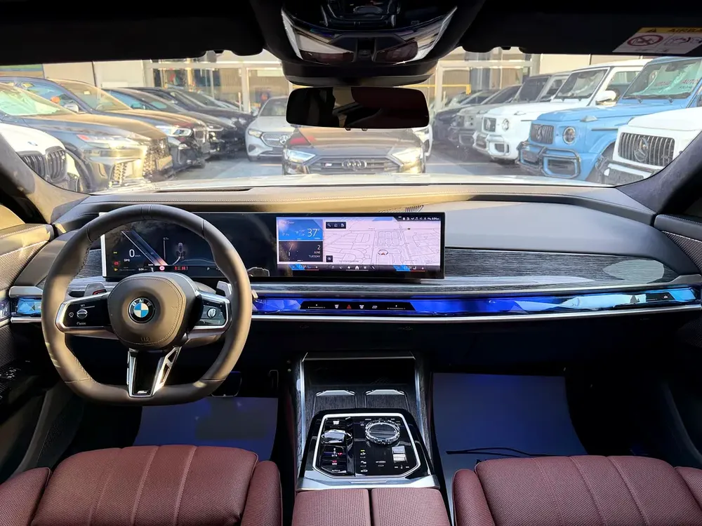 BMW 7-Series 735i 2026 GCC Specs - Image 8
