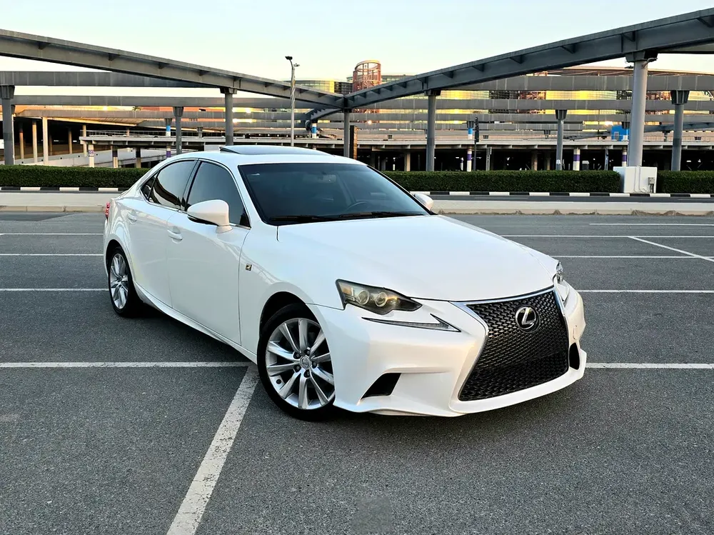 Lexus IS250 2015 Platinum / 2.5L - 6 Cylinder / American Specifications / Single Owner in UAE - Image 4