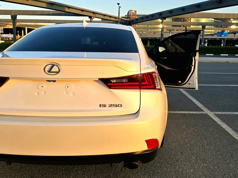 Lexus IS250 2015 Platinum / 2.5L - 6 Cylinder / American Specifications / Single Owner in UAE - Image 8