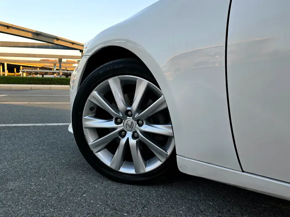 Lexus IS250 2015 Platinum / 2.5L - 6 Cylinder / American Specifications / Single Owner in UAE - Image 9