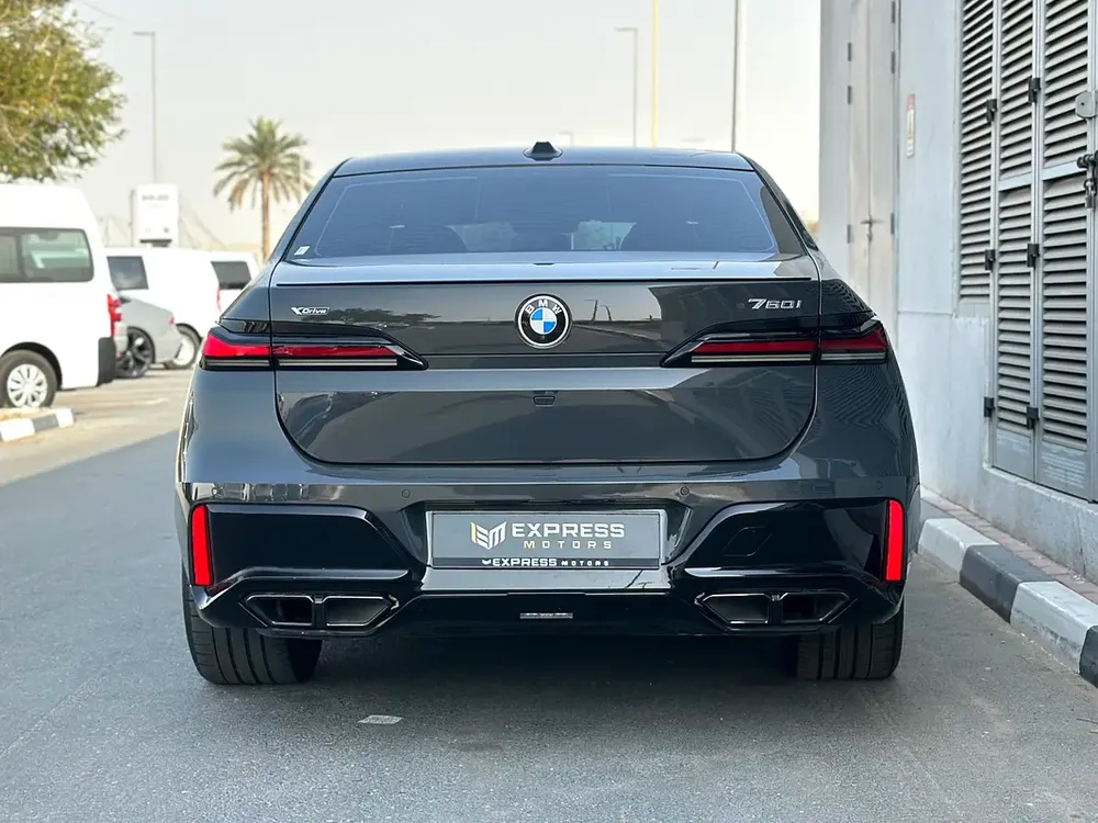 2024 BMW 760Li – CLEAN TITLE – CLEAN CARFAX - Image 4