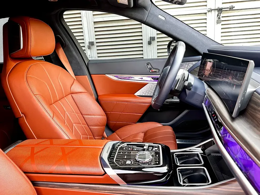 2024 BMW 760Li – CLEAN TITLE – CLEAN CARFAX - Image 5
