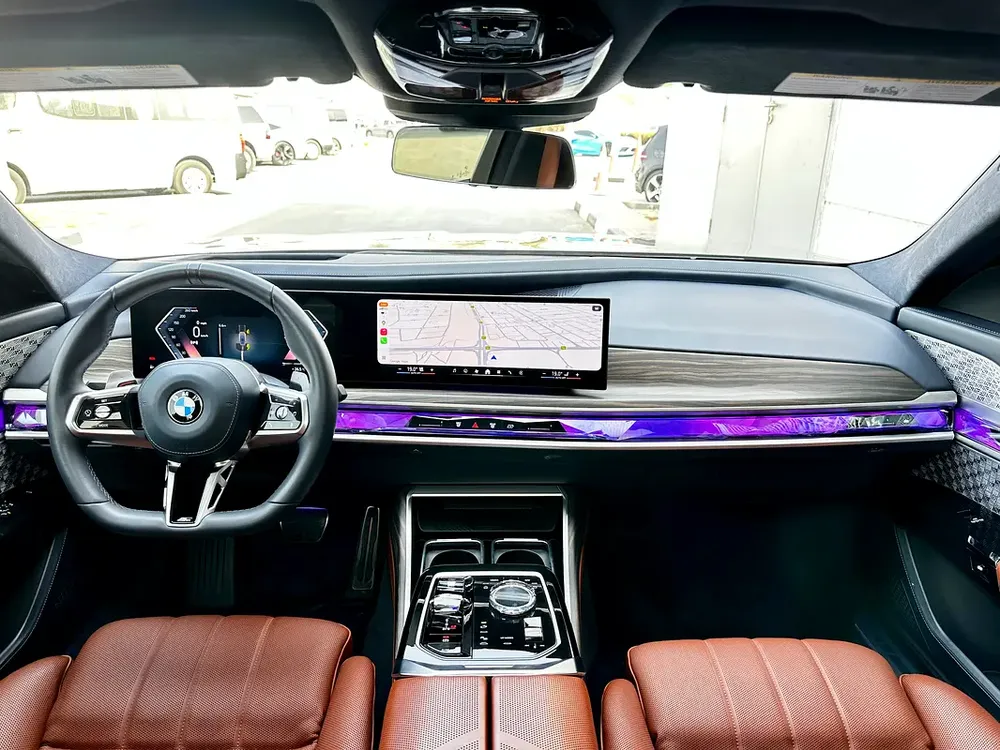 2024 BMW 760Li – CLEAN TITLE – CLEAN CARFAX - Image 7