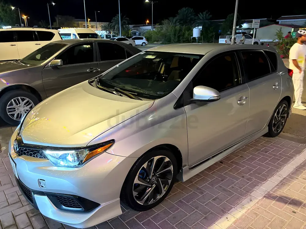Toyota Corolla IM 2017 Hachback - Image 5