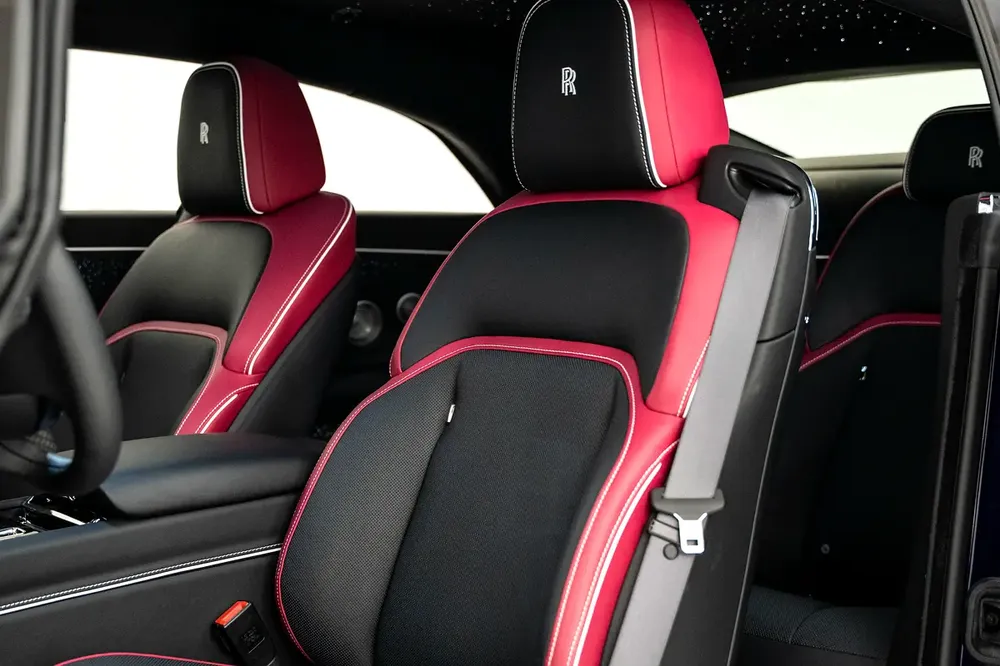 2025 ROLLS ROYCE SPECTRE BLACK BADGE / VAPOUR VIOLET - Image 10