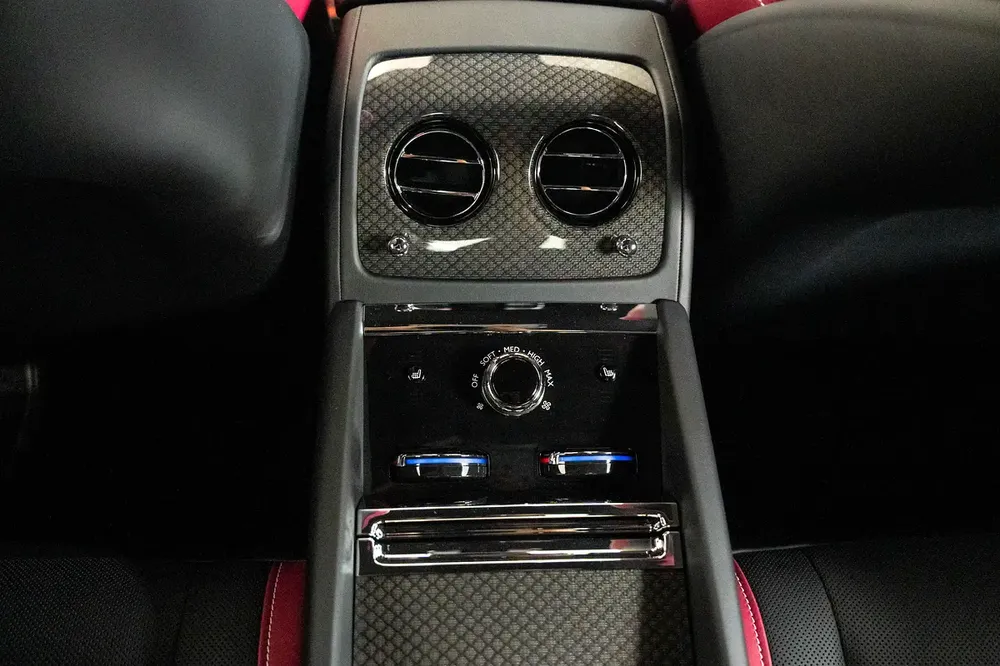 2025 ROLLS ROYCE SPECTRE BLACK BADGE / VAPOUR VIOLET - Image 11