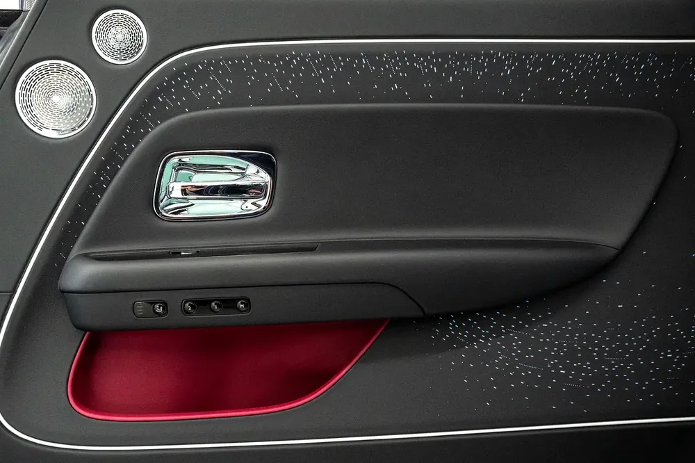 2025 ROLLS ROYCE SPECTRE BLACK BADGE / VAPOUR VIOLET - Image 13