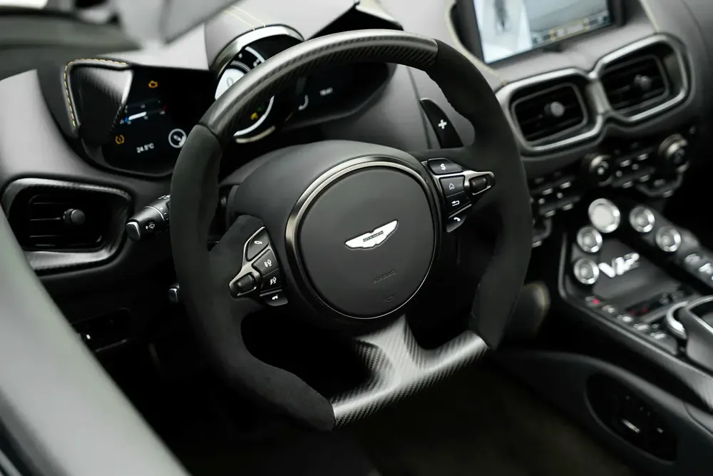 2023 ASTON MARTIN V12 VANTAGE - Image 10