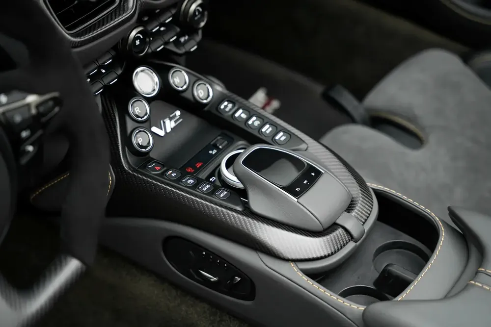 2023 ASTON MARTIN V12 VANTAGE - Image 11