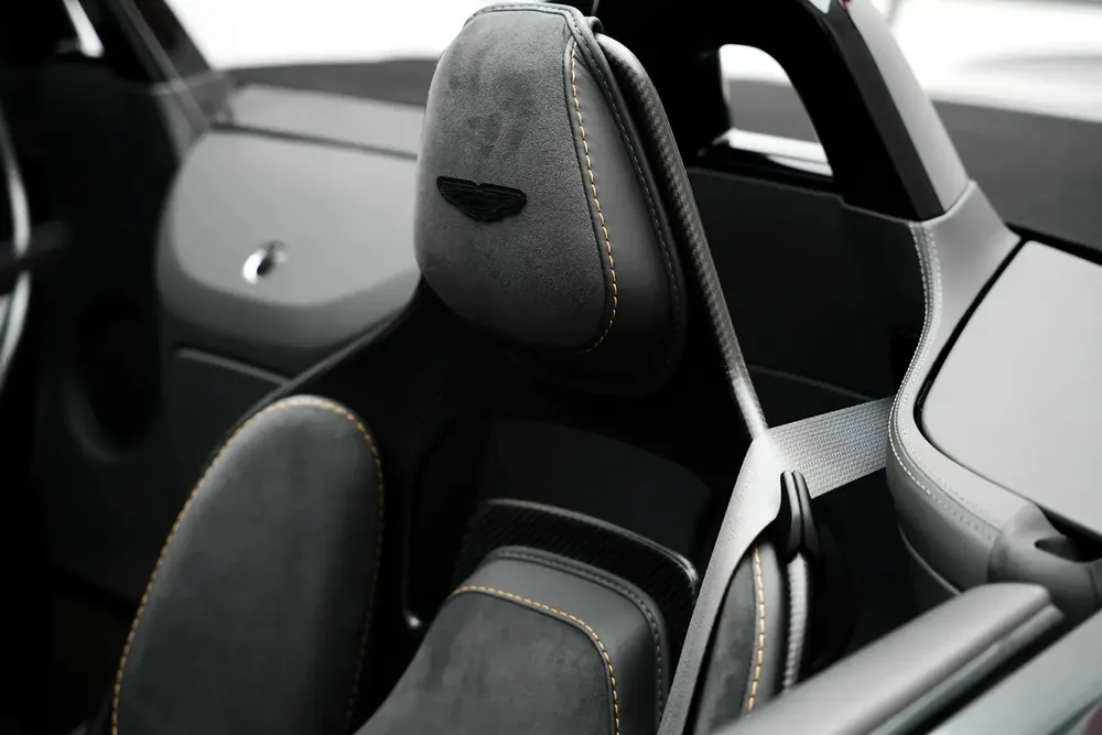 2023 ASTON MARTIN V12 VANTAGE - Image 13