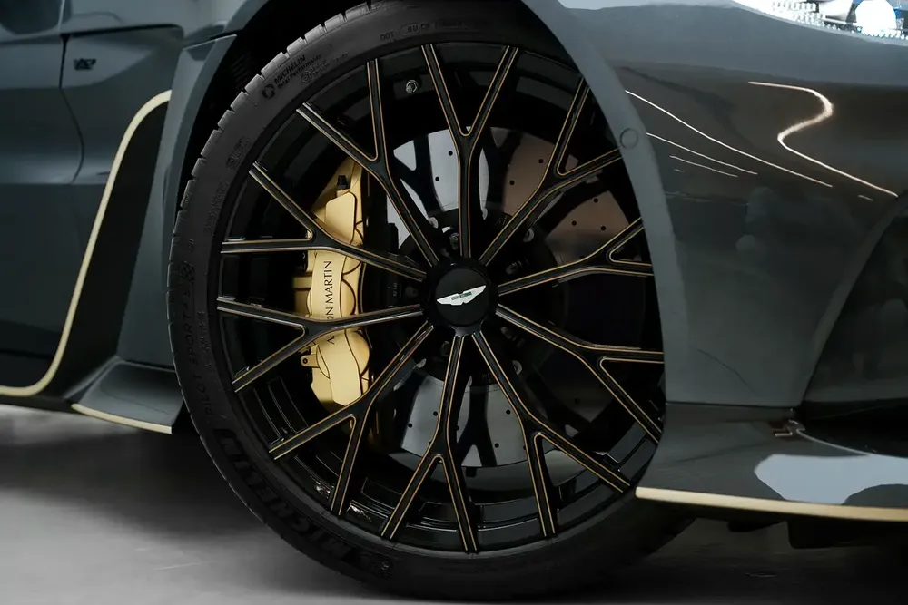 2023 ASTON MARTIN V12 VANTAGE - Image 16