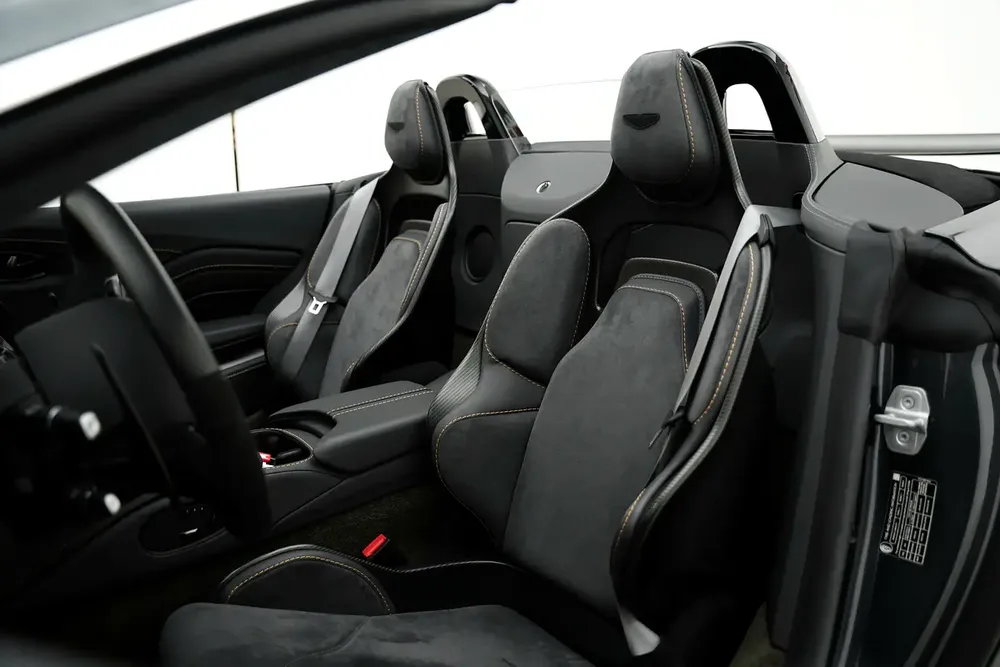 2023 ASTON MARTIN V12 VANTAGE - Image 6