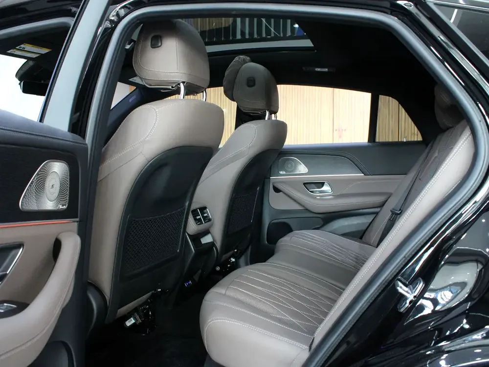 2025 Mercedes-Benz GLE 53 AMG 4Matic Plus - Like New! - Image 12