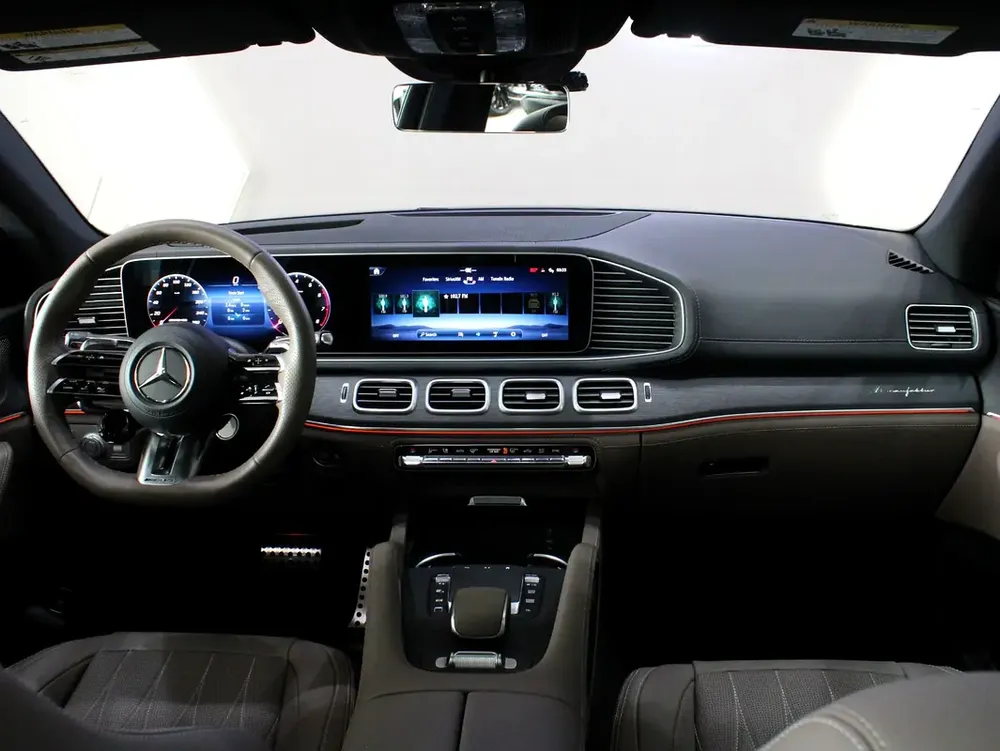 2025 Mercedes-Benz GLE 53 AMG 4Matic Plus - Like New! - Image 13