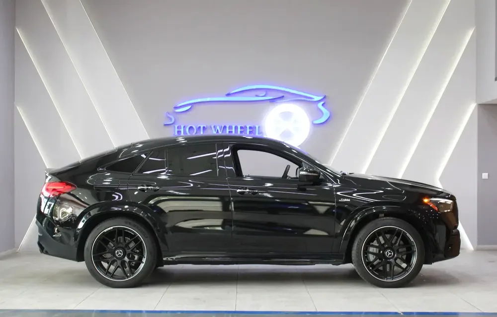 2025 Mercedes-Benz GLE 53 AMG 4Matic Plus - Like New! - Image 6