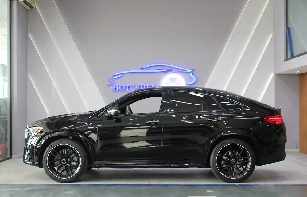 2025 Mercedes-Benz GLE 53 AMG 4Matic Plus - Like New! - Image 7