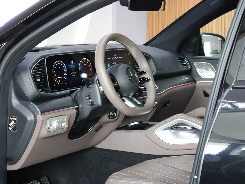 2025 Mercedes-Benz GLE 53 AMG 4Matic Plus - Like New! - Image 9