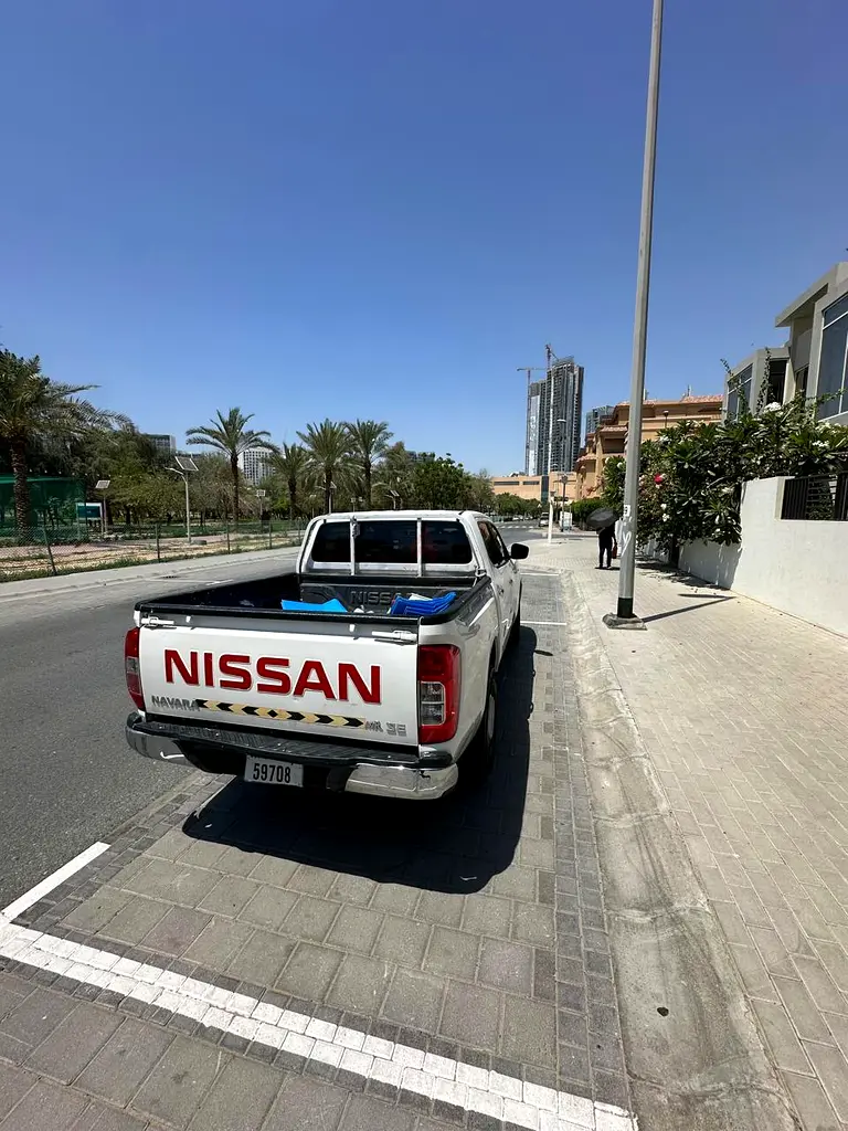Nissan Navara SE 2019 GCC Specs - Well Maintained - Image 4