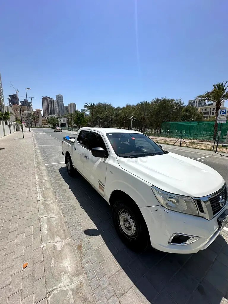 Nissan Navara SE 2019 GCC Specs - Well Maintained - Image 6