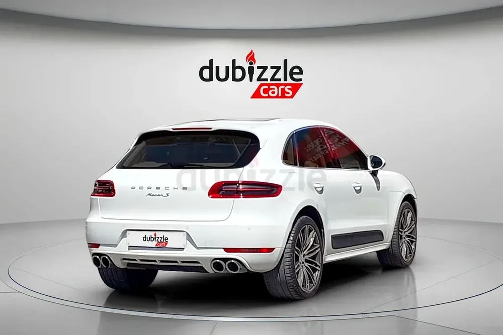 AED 3427/month | 2015 Porsche Macan  | GCC Specs | Ref#477212 - Image 6